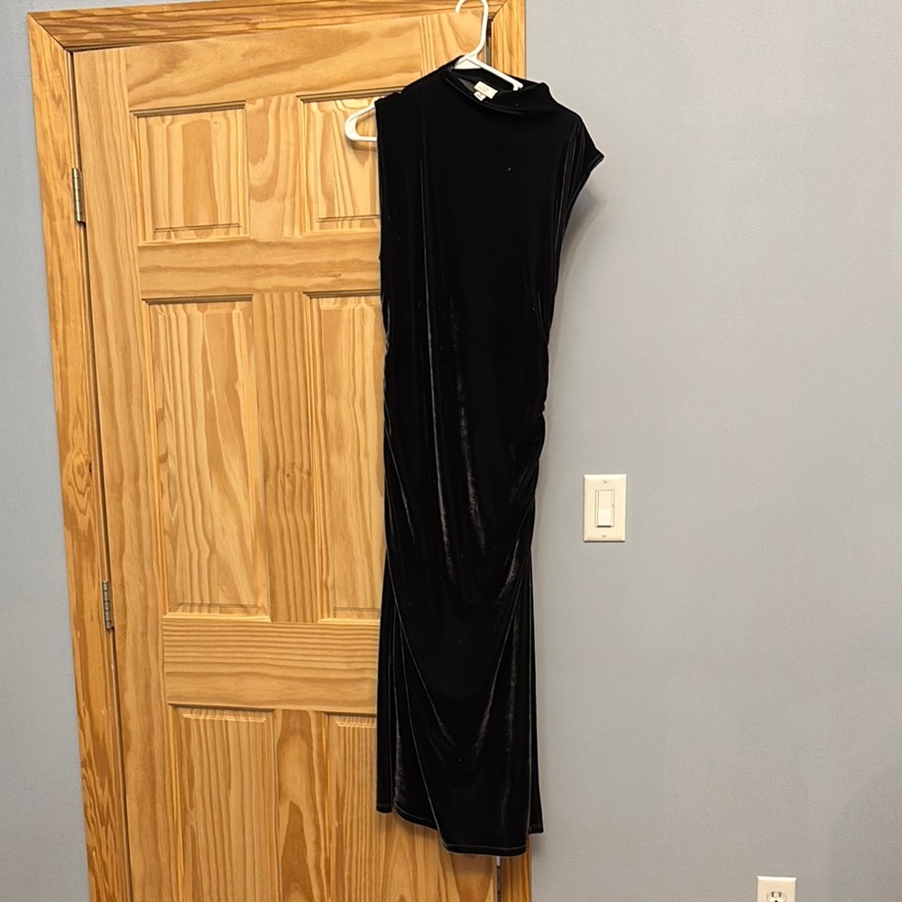Elegant Black Velvet Dress
